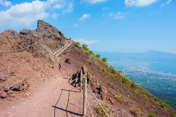 Mount Vesuvius: Round Trip Transfer from Pompeii